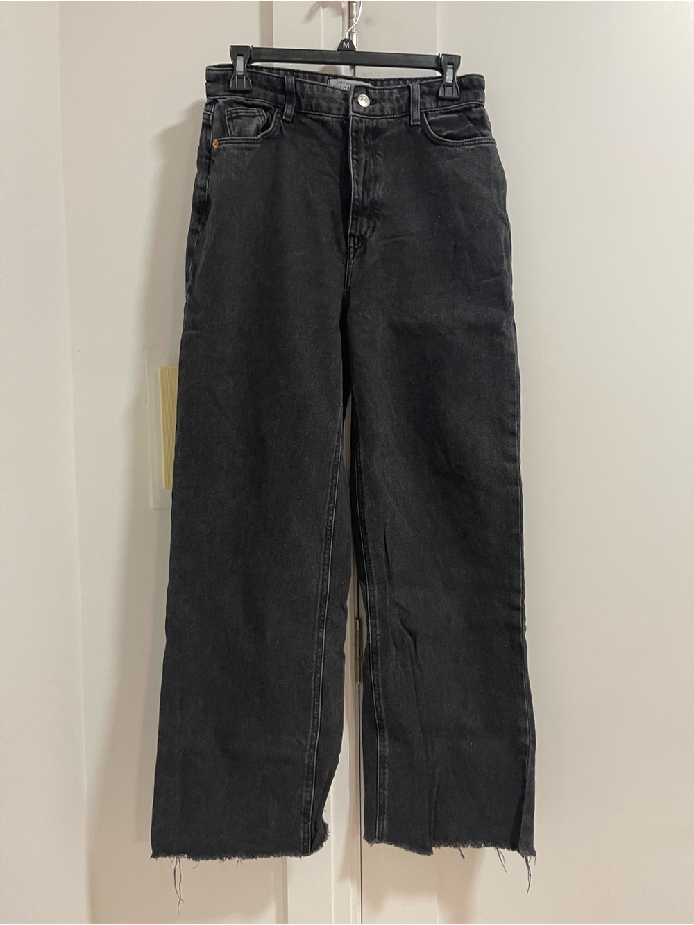 Black Wide-Leg Women’s Jeans